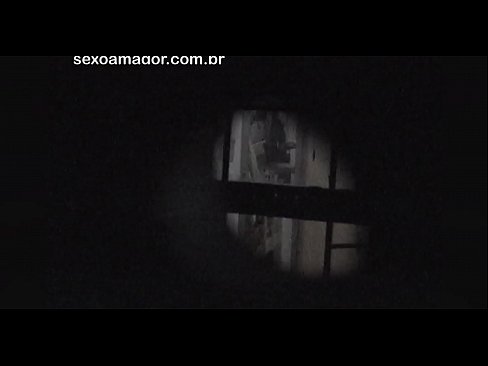 ❤️ Ξανθιά κοπέλα βιντεοσκοπήθηκε κρυφά από ηδονοβλεψία της γειτονιάς κρυμμένο πίσω από κούφια τούβλα ❤ Όμορφο πορνό ❌️